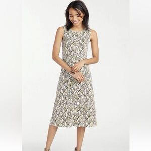 Tommy Bahama Sleeveless, button-front midi dress with a tie belt. Fan print. M